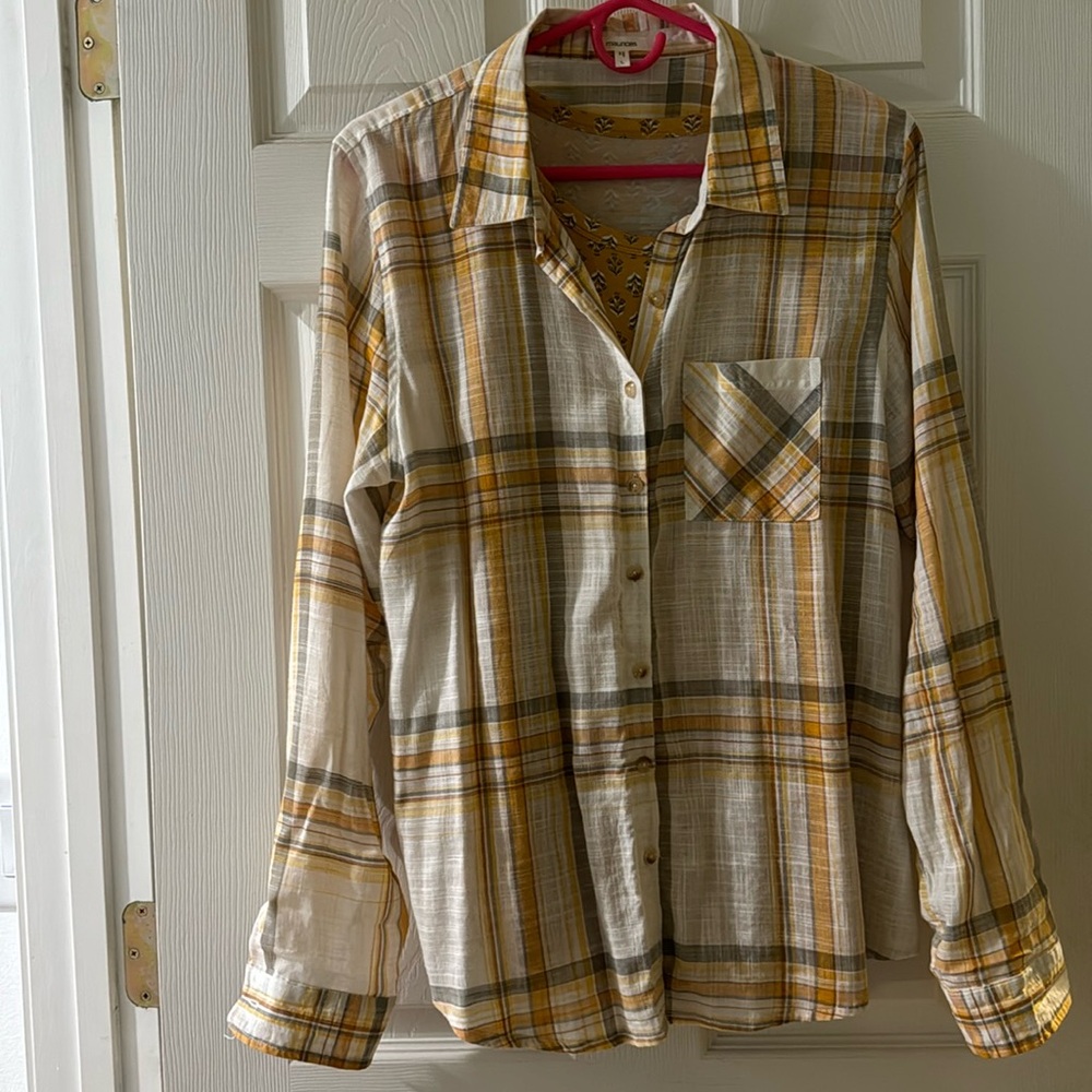 Maurice’s shirt